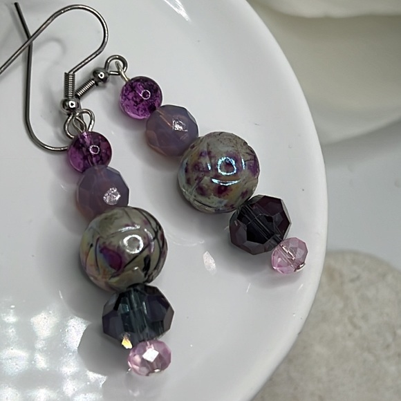 Jewelry - Modern Purple Hued Earrings.